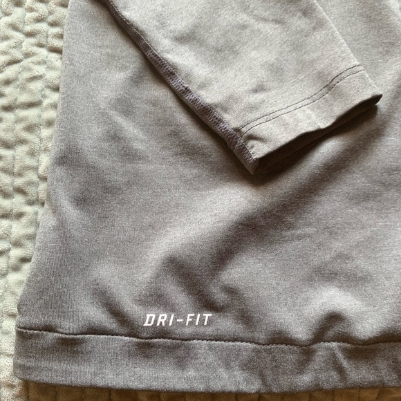 Nike Dri-Fit Long sleeve - Picture 4 of 4